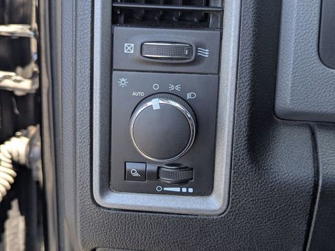 Used 2014 RAM 1500 ST w/ SXT Appearance Group AWD/4WD image 23