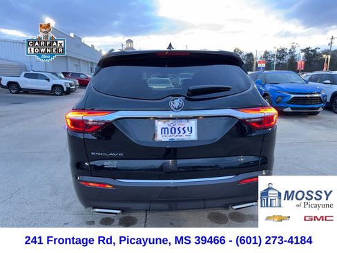 Used 2020 Buick Enclave Essence w/ Sound and Sites Package image 4