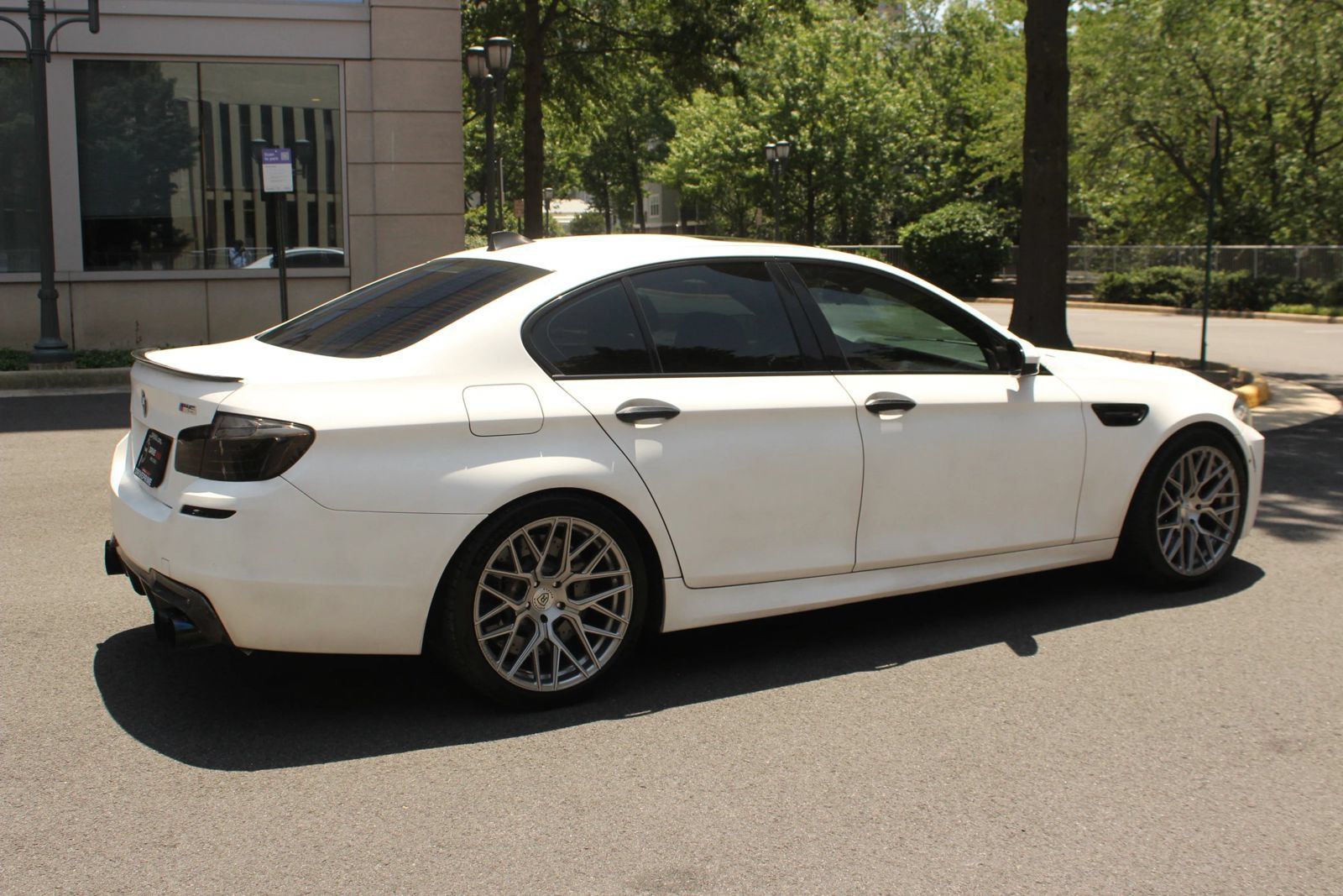 Used 2013 BMW M5 RWD image 7