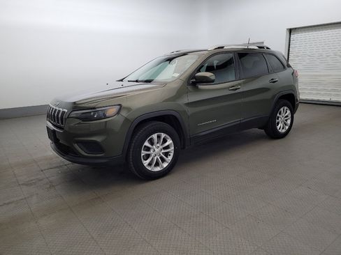 Used 2020 Jeep Cherokee Latitude AWD/4WD image 2