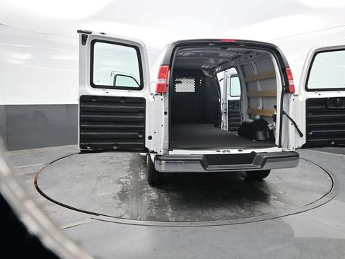 Used 2025 GMC Savana 2500 w/ Driver Convenience Package RWD image 52