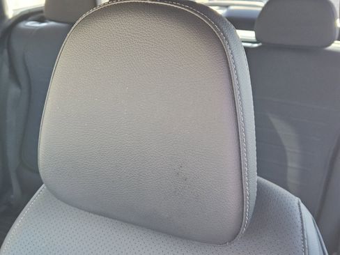 Certified 2025 Mercedes-Benz GLC 300 4MATIC image 15