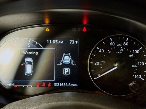 Used 2024 Nissan Kicks SR image 10