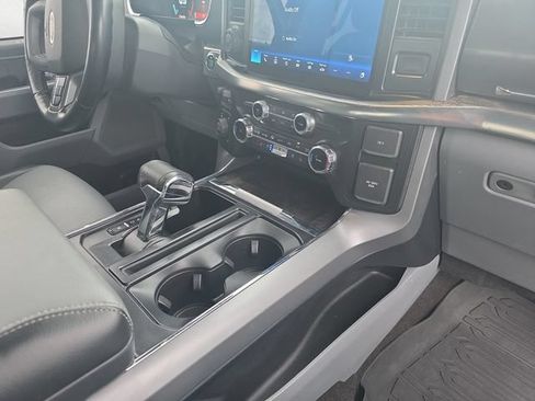 Used 2022 Ford F150 Lariat w/ Trailer Tow Package AWD/4WD image 17