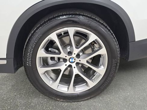 Certified 2026 BMW X5 xDrive40i w/ Premium Package AWD/4WD image 30