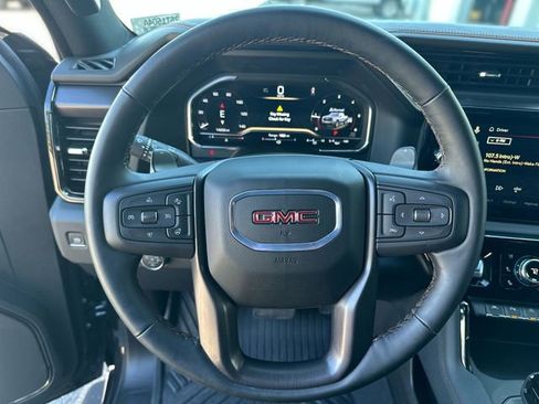Used 2025 GMC Sierra 1500 AT4 w/ AT4 Premium Package AWD/4WD image 15