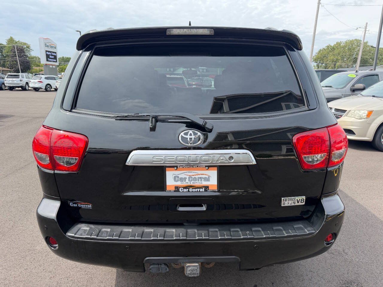 Used 2016 Toyota Sequoia Platinum AWD/4WD image 4