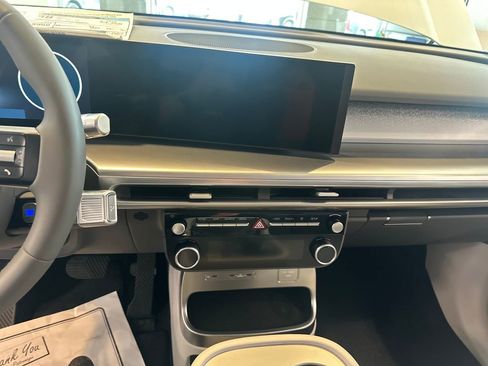 New 2026 Hyundai Ioniq 9 SE AWD/4WD image 17