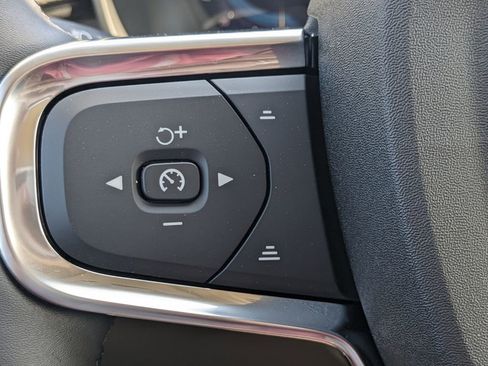 New 2025 Volvo XC40 B5 Ultra w/ Climate Package image 24