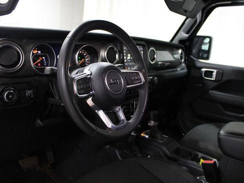 Used 2023 Jeep Wrangler Sahara image 18