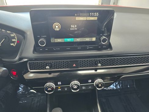 Used 2025 Honda Civic Sport image 13