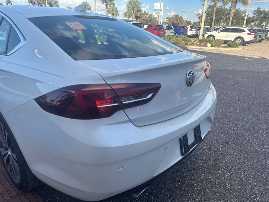 Used 2018 Buick Regal Essence w/ Driver Confidence Package #1 FWD image 22