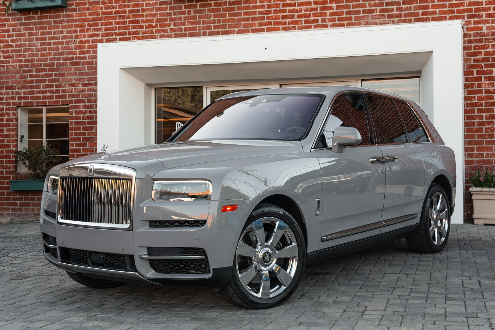 Used 2024 Rolls-Royce Cullinan AWD/4WD image 1