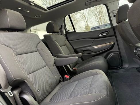 Used 2023 GMC Acadia SLE w/ Driver Convenience Package image 20