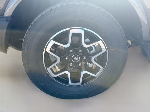 New 2025 Ford Bronco Outer Banks image 39