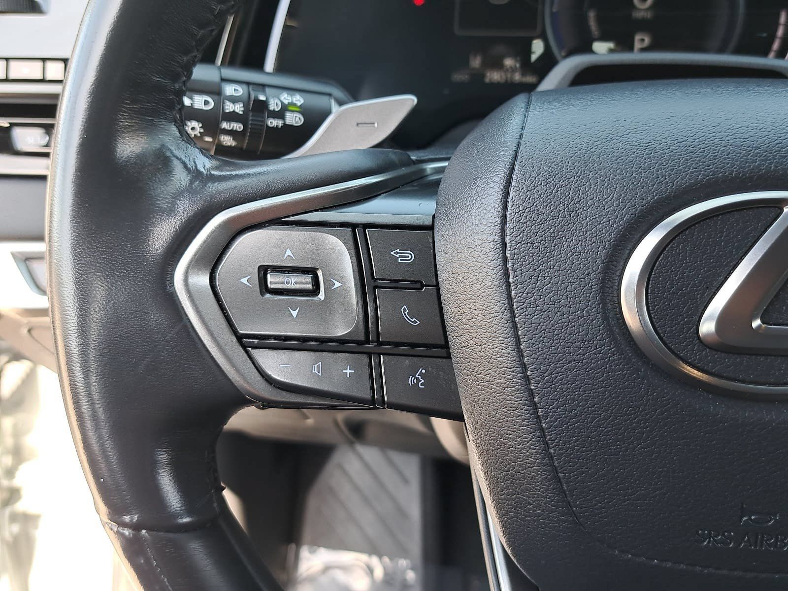 Used 2024 Lexus RX 350h w/ Convenience Package AWD/4WD image 19
