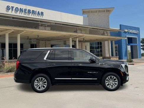 Certified 2025 GMC Yukon Denali AWD/4WD image 4