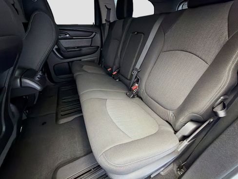Used 2017 Chevrolet Traverse LT w/ Style and Technology Package image 13