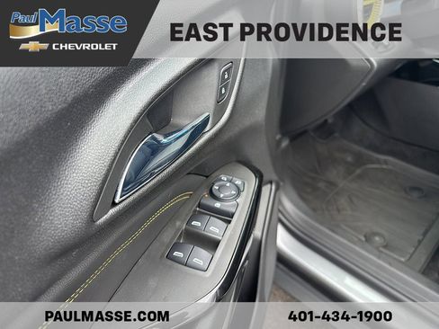 Used 2024 Chevrolet Trax LT w/ Driver Confidence Package FWD image 9