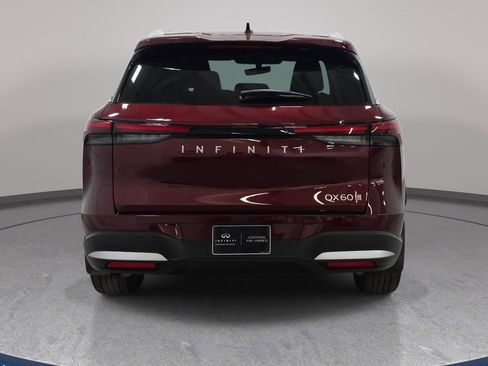 Certified 2026 INFINITI QX60 Luxe w/ Cargo Package AWD/4WD image 6