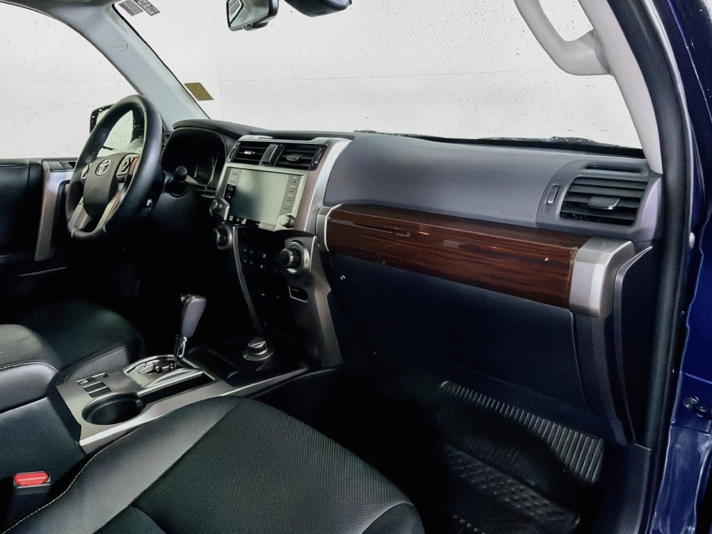 Used 2024 Toyota 4Runner Limited AWD/4WD image 26