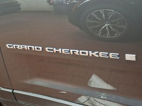 Used 2024 Jeep Grand Cherokee Limited 4xe image 29