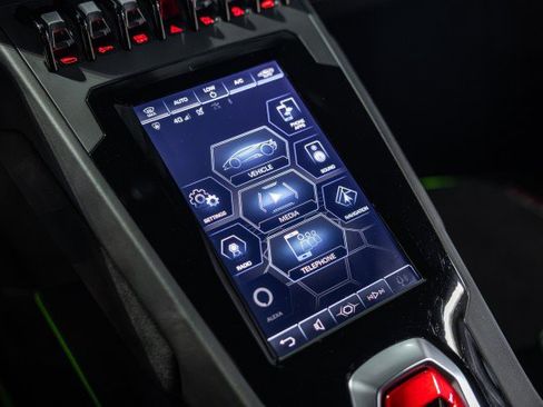 Used 2021 Lamborghini Huracan EVO RWD image 44