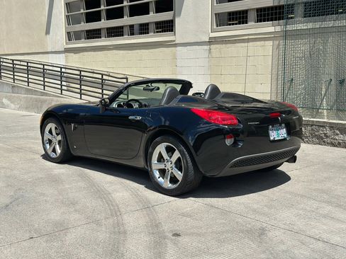 Used 2006 Pontiac Solstice Convertible w/ Premium Package image 22