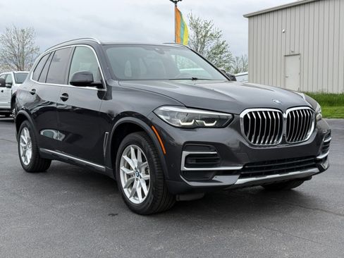Used 2022 BMW X5 xDrive40i w/ Parking Assistance Package AWD/4WD image 10