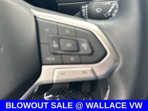 Certified 2023 Volkswagen Tiguan SE FWD image 18