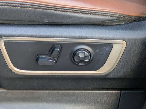 Used 2019 RAM 1500 Limited AWD/4WD image 16