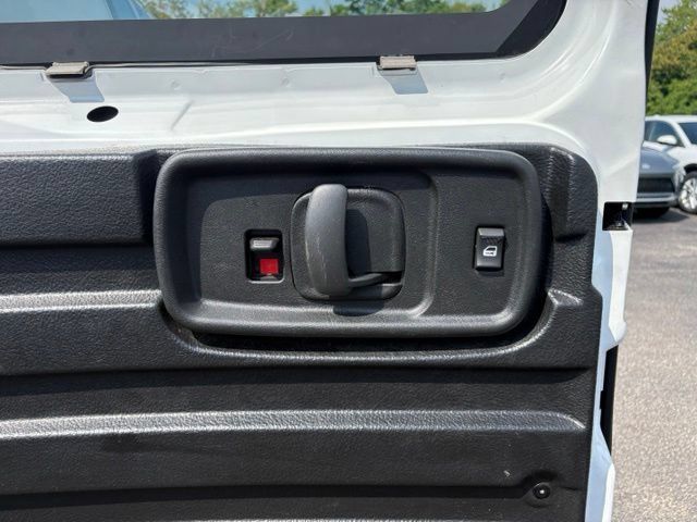 Used 2025 Chevrolet Express 2500 w/ Driver Convenience Package RWD image 8