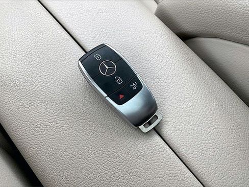 Certified 2022 Mercedes-Benz GLC 300 300 image 38