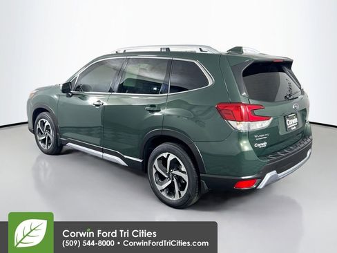 Used 2023 Subaru Forester Touring image 11