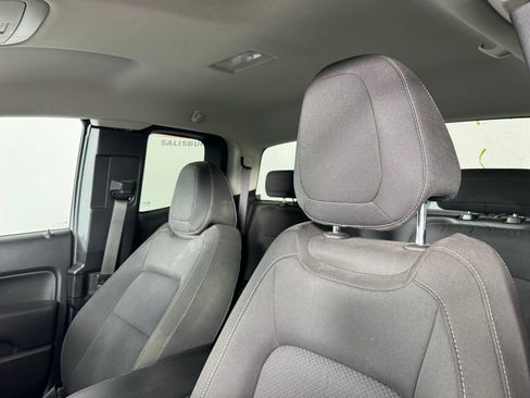 Used 2022 Chevrolet Colorado LT w/ Safety Package image 3