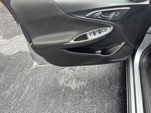 Used 2024 Chevrolet Malibu LT image 10