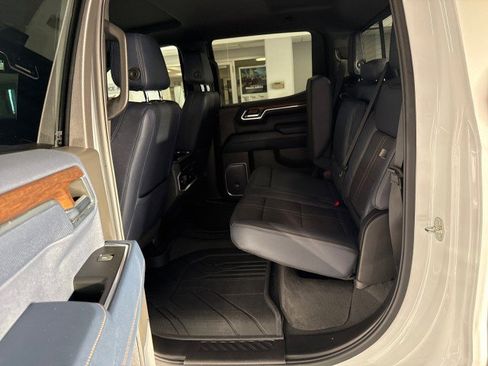 Used 2023 Chevrolet Silverado 1500 High Country w/ Z71 Off-Road Package AWD/4WD image 25