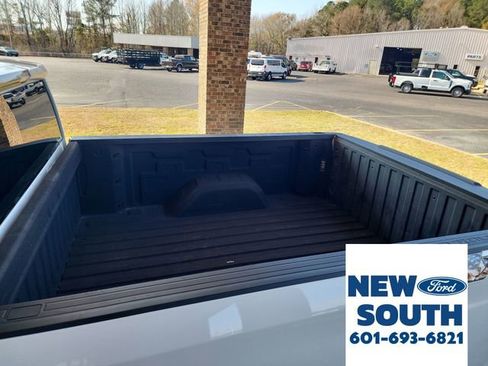 Used 2021 Chevrolet Silverado 1500 LT w/ Z71 Off-Road Package image 24