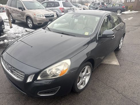 Used 2013 Volvo S60 T5 image 3