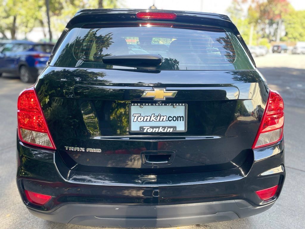 Used 2018 Chevrolet Trax LS AWD/4WD image 5