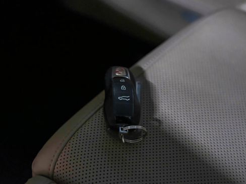 Used 2019 Porsche Macan S image 48