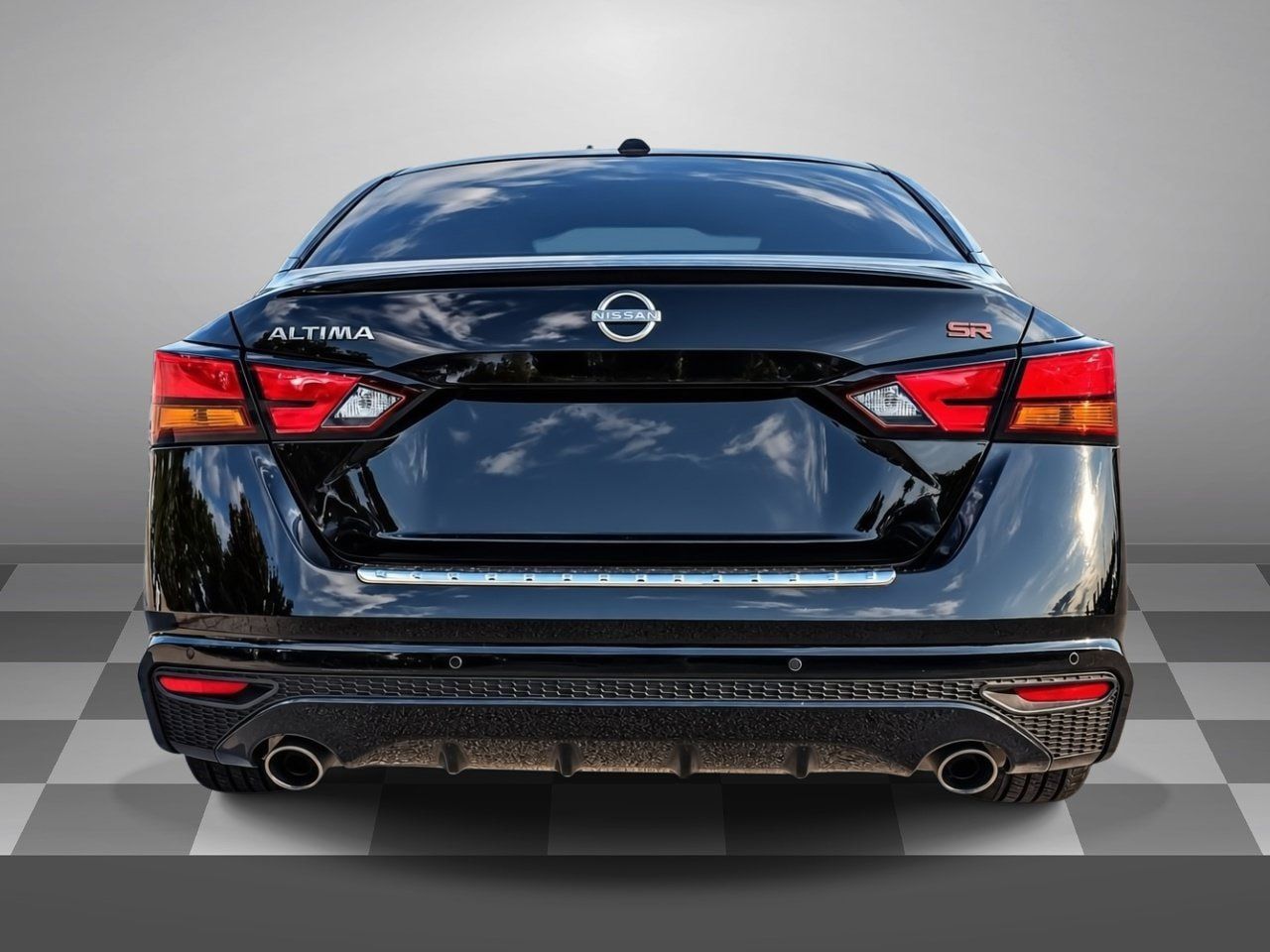 Used 2023 Nissan Altima 2.5 SR FWD image 5