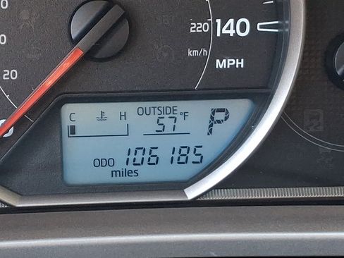 Used 2013 Toyota RAV4 XLE AWD/4WD image 20