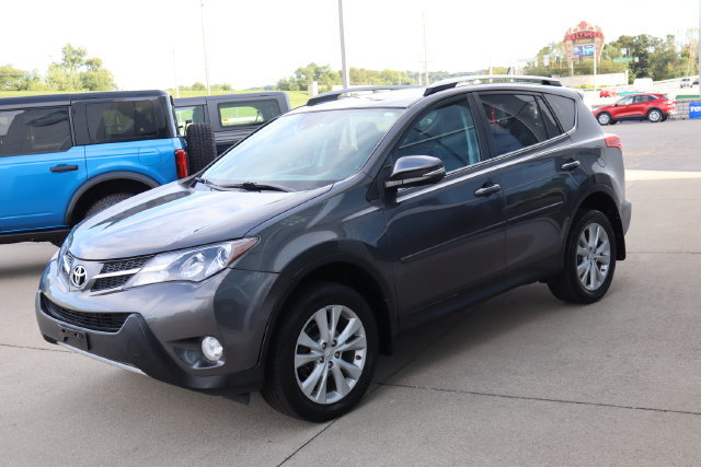 Used 2014 Toyota RAV4 Limited w/ Technology Package AWD/4WD image 5