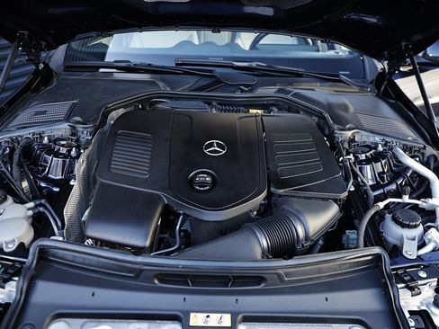 Used 2023 Mercedes-Benz C 300 C 300 w/ Exclusive Trim Package image 33