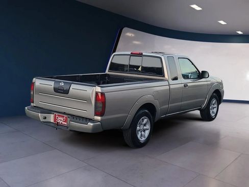 Used 2001 Nissan Frontier XE RWD image 3