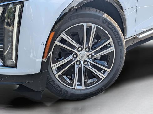 New 2026 Cadillac Lyriq Luxury w/ LPO, Floor Liner Package image 2