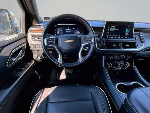 Used 2024 Chevrolet Tahoe Premier w/ Premium Package AWD/4WD image 8