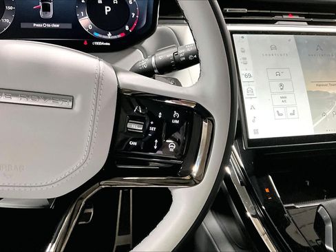 Used 2025 Land Rover Range Rover Sport Dynamic SE image 25