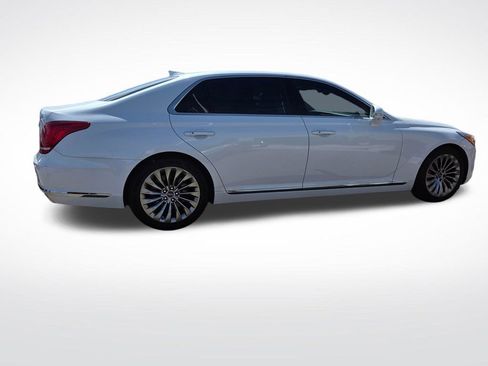 Used 2017 Genesis G90 3.3T Premium RWD image 4